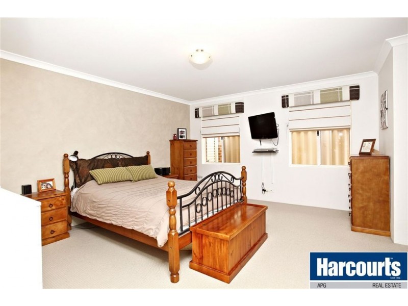 6 Possum Way, College Grove WA 6230