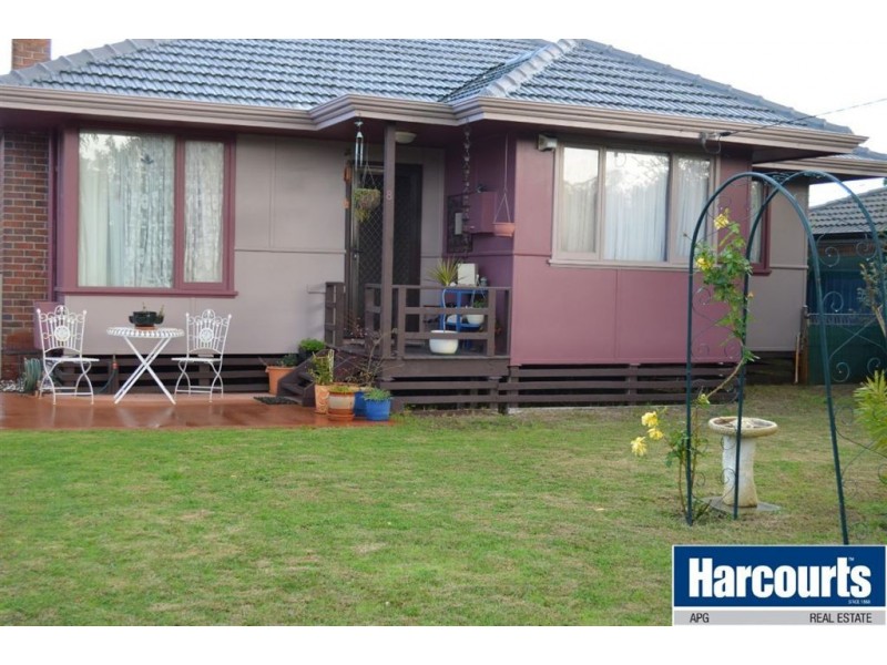 8 Nandup Street, Carey Park WA 6230