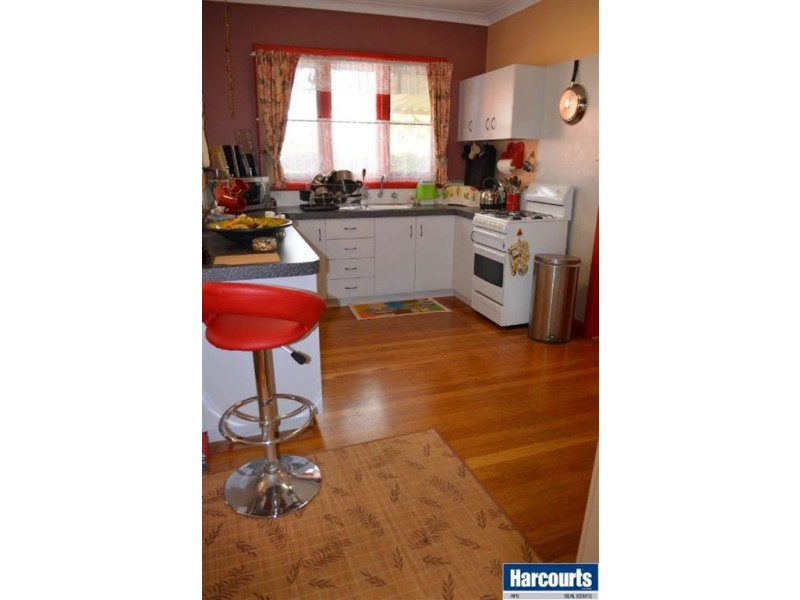 8 Nandup Street, Carey Park WA 6230