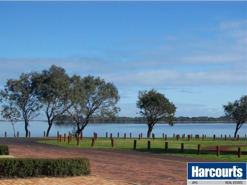 23 Lerici Circle, Pelican Point WA 6230