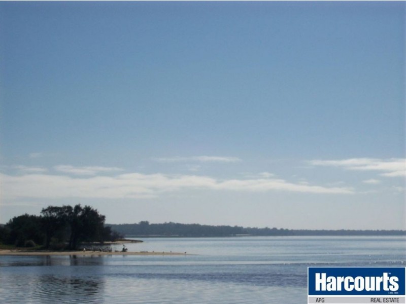 23 Lerici Circle, Pelican Point WA 6230