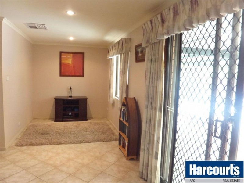 6 Crampton Avenue, Usher WA 6230