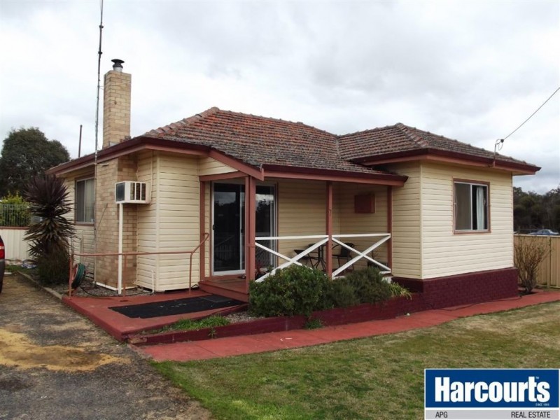 7 Burrowes Street, Darkan WA 6392
