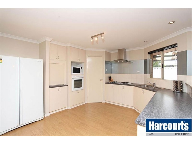 20 Hertford Elbow, College Grove WA 6230