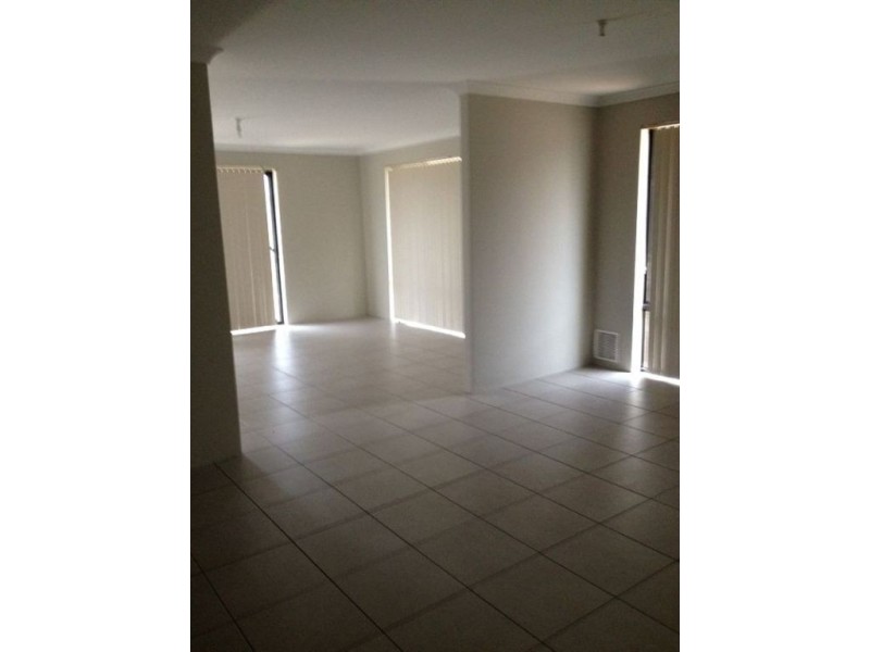 11 Huxtable Road, Capel WA 6271