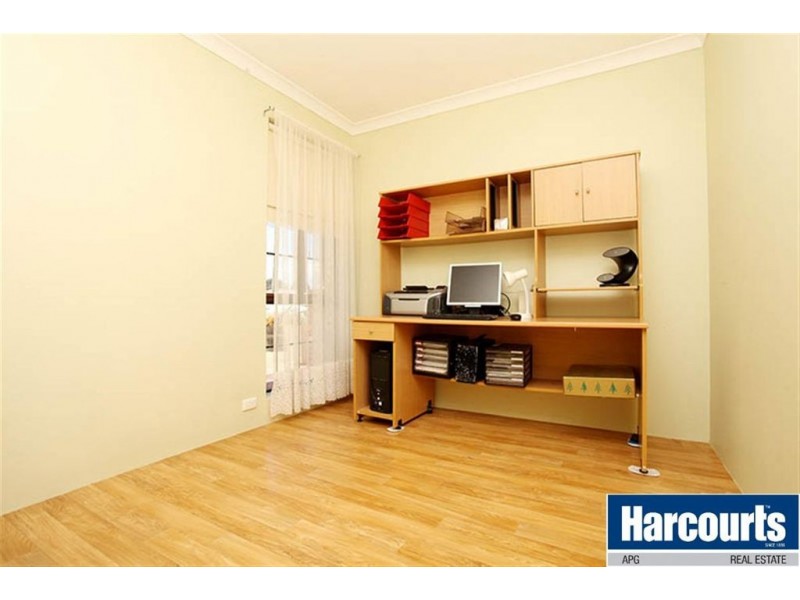 21 Delaporte Way, Carey Park WA 6230