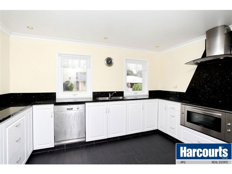 5 Christchurch Place, College Grove WA 6230