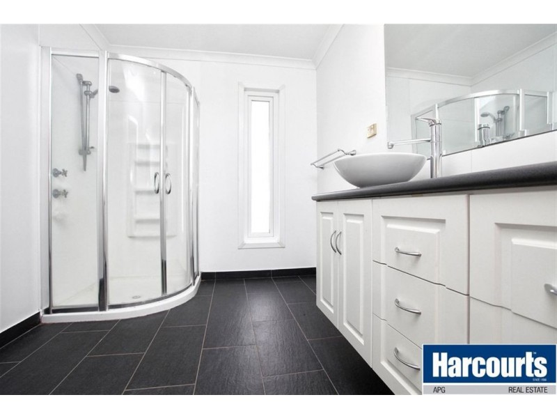 5 Christchurch Place, College Grove WA 6230