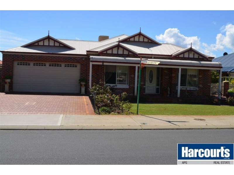 8 Vaughans Way, Australind WA 6233