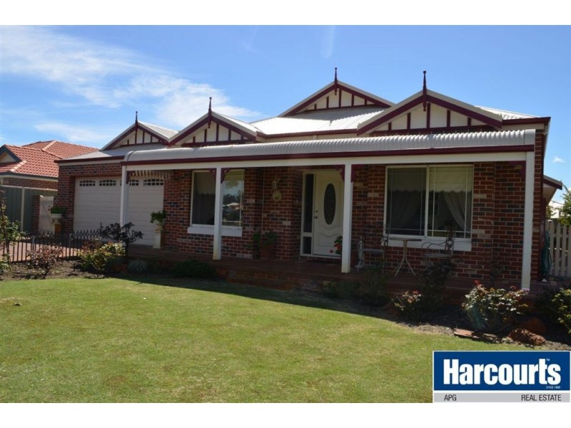 8 Vaughans Way, Australind WA 6233