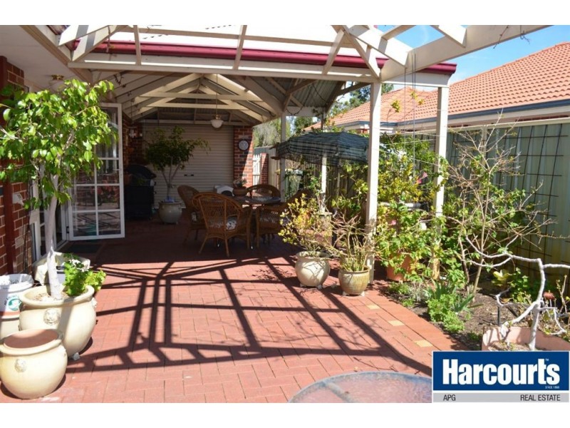 8 Vaughans Way, Australind WA 6233
