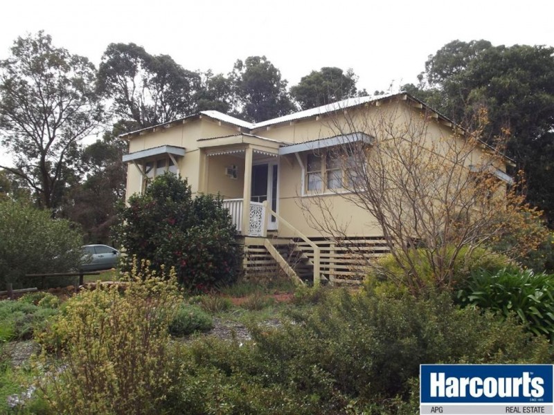 4 Paull Street, Collie WA 6225