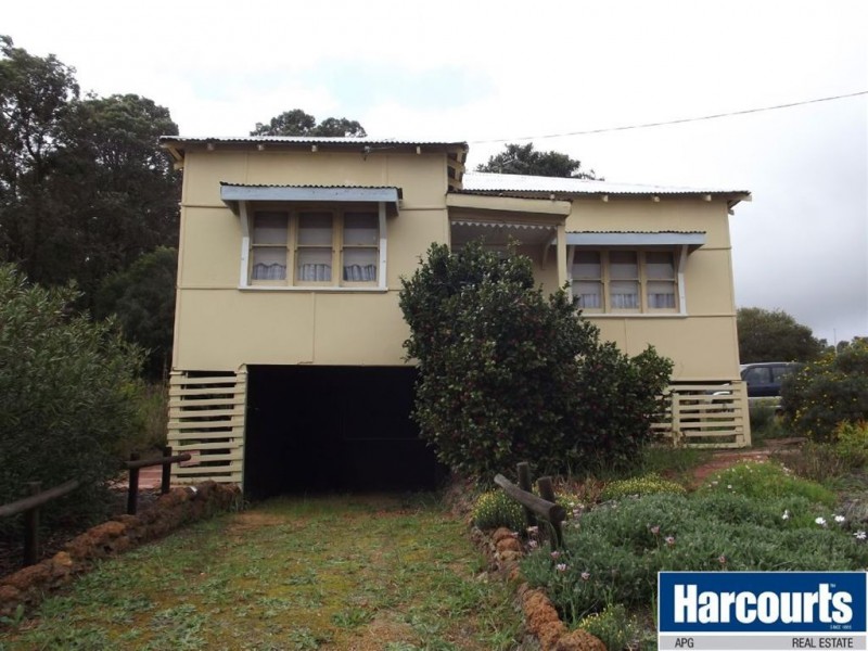 4 Paull Street, Collie WA 6225