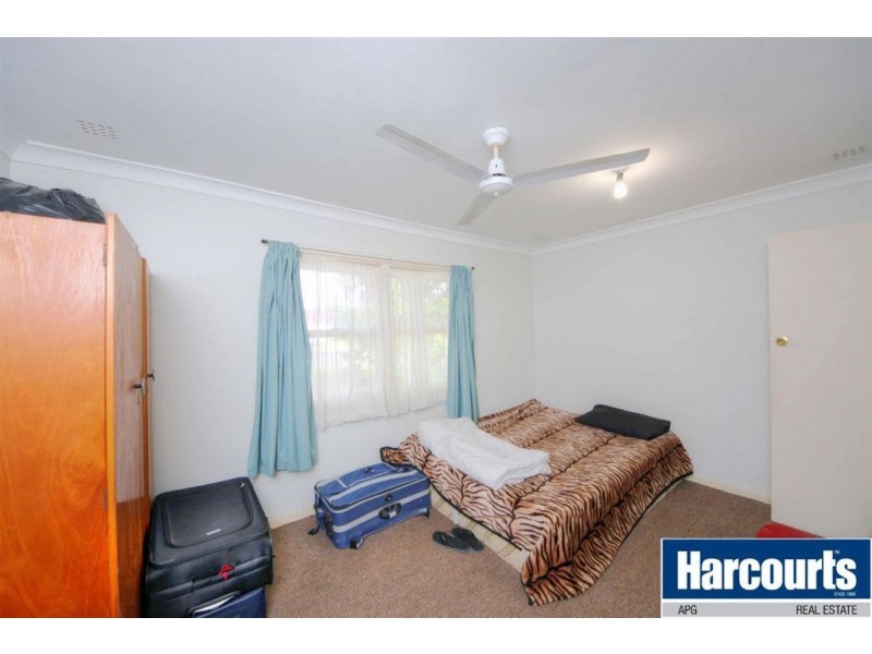 11 Kestral Street, Withers WA 6230