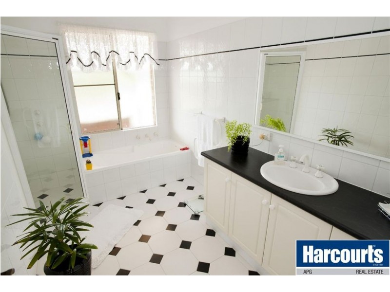 27 Eastern Rise, Henty WA 6236