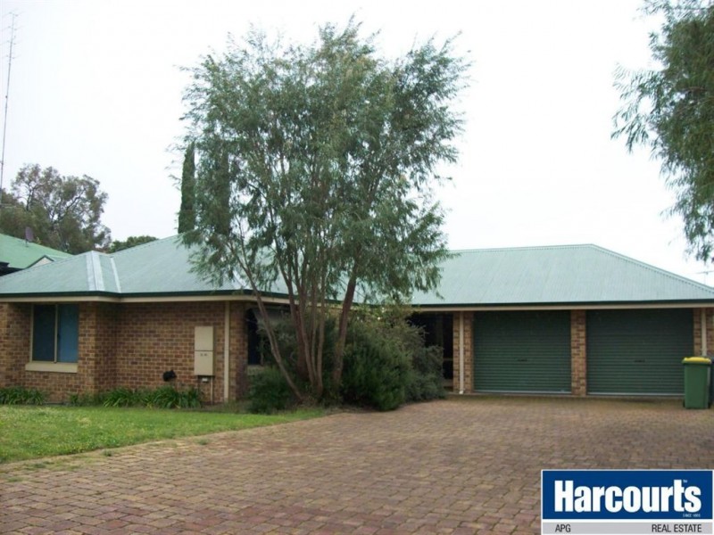 71 Barnes Avenue, Australind WA 6233