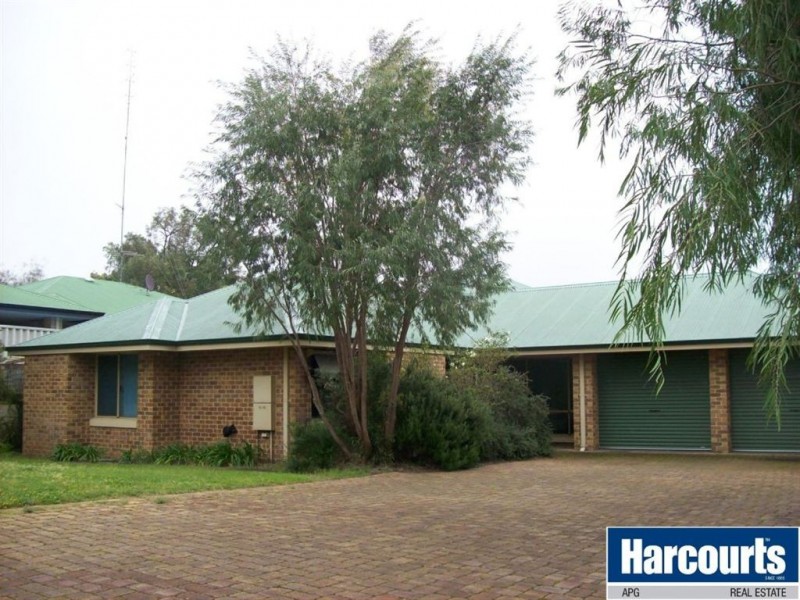 71 Barnes Avenue, Australind WA 6233