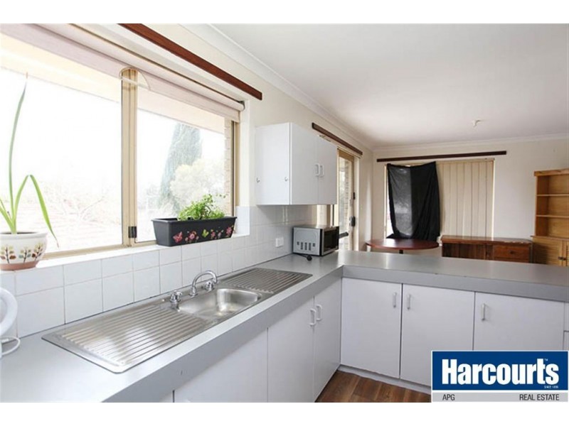 13 Lockwood Crescent, Withers WA 6230