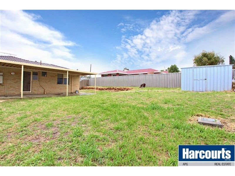 13 Lockwood Crescent, Withers WA 6230