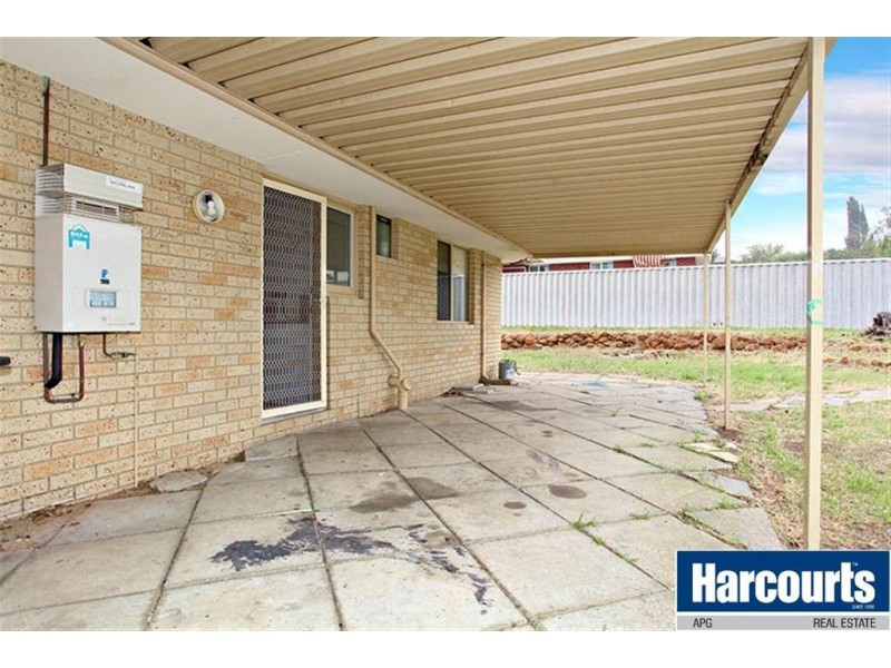 13 Lockwood Crescent, Withers WA 6230