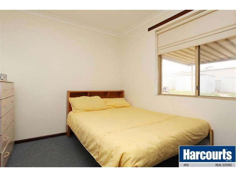 13 Lockwood Crescent, Withers WA 6230