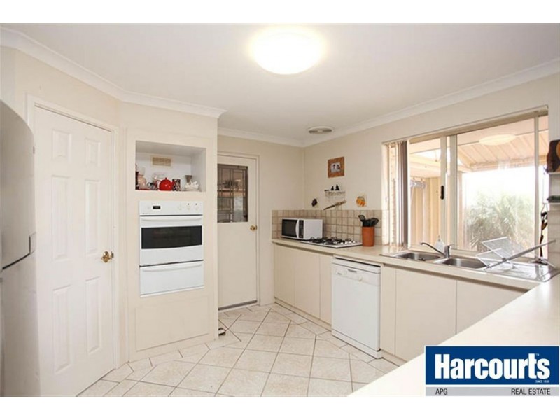 13 Lefroy Place, Usher WA 6230