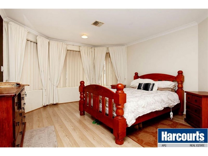 13 Lefroy Place, Usher WA 6230