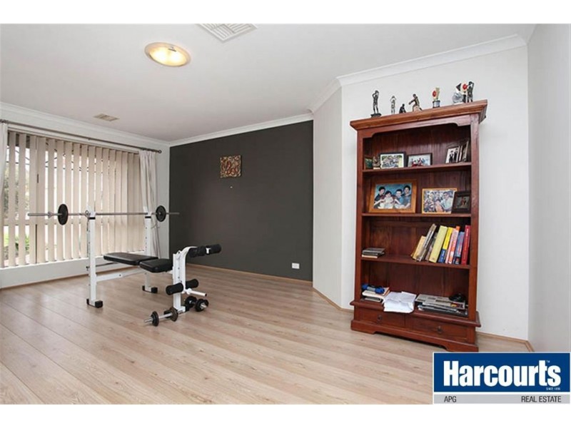 13 Lefroy Place, Usher WA 6230