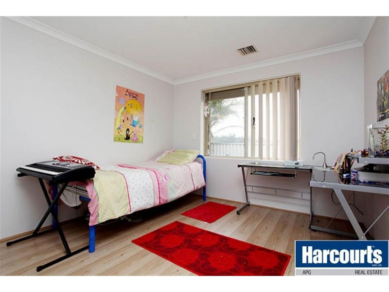 13 Lefroy Place, Usher WA 6230