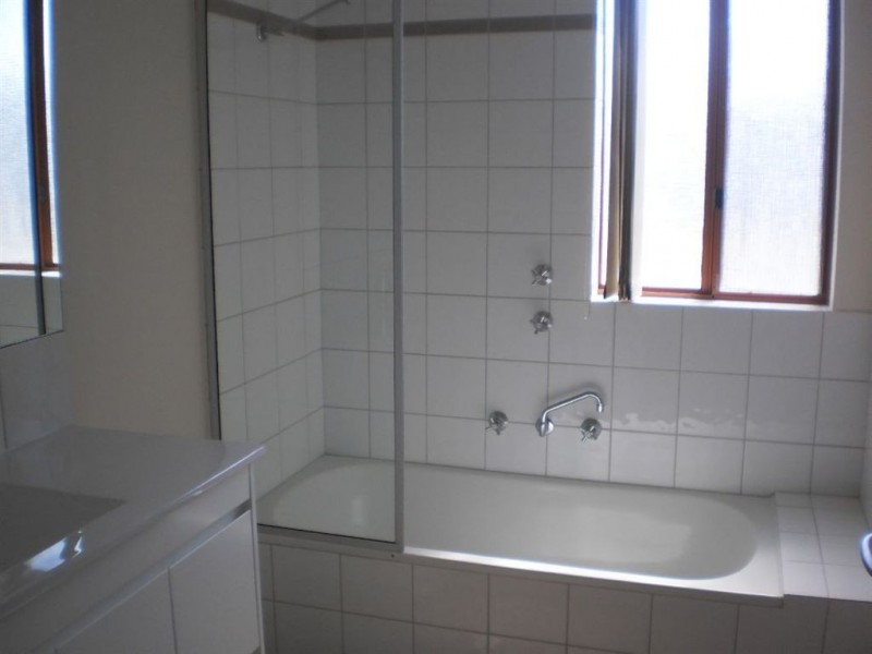 20 Armanta Drive, Carey Park WA 6230