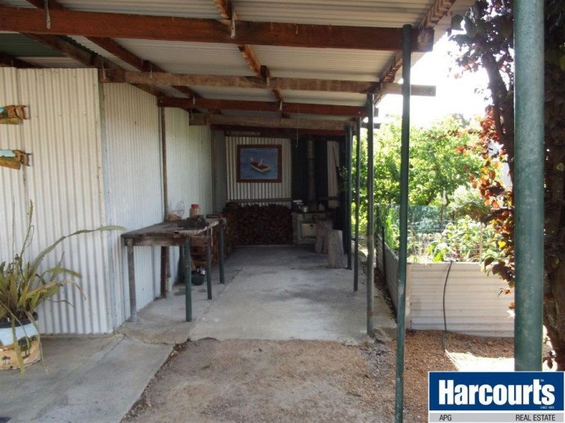 21 Bevan Way, Collie WA 6225