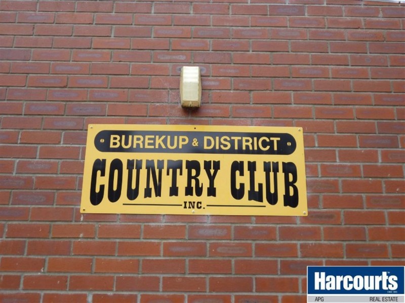 29 Russell Road, Burekup WA 6227