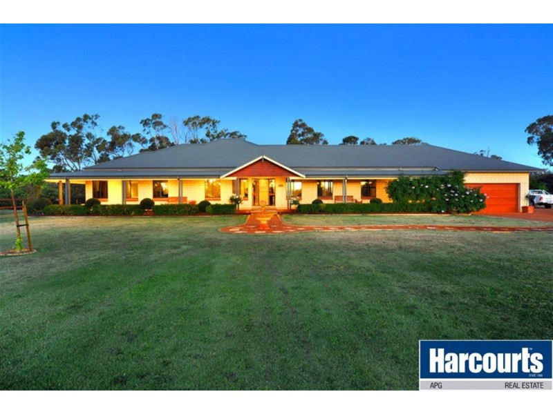 700 Cathedral Avenue, Leschenault WA 6233