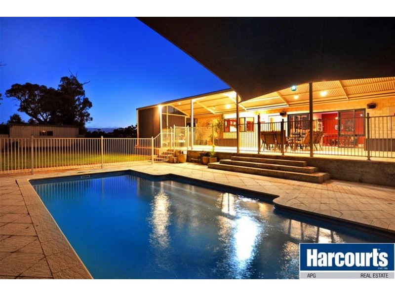 700 Cathedral Avenue, Leschenault WA 6233