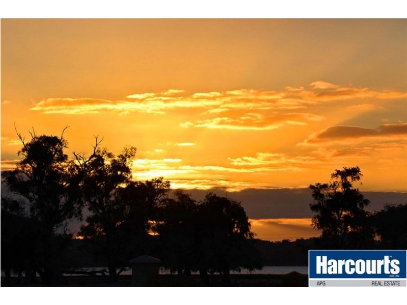 700 Cathedral Avenue, Leschenault WA 6233