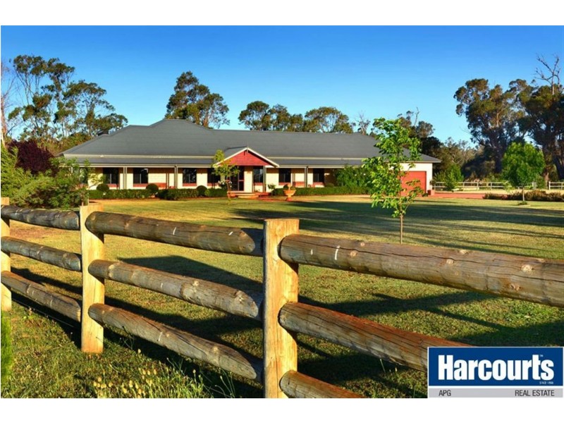 700 Cathedral Avenue, Leschenault WA 6233