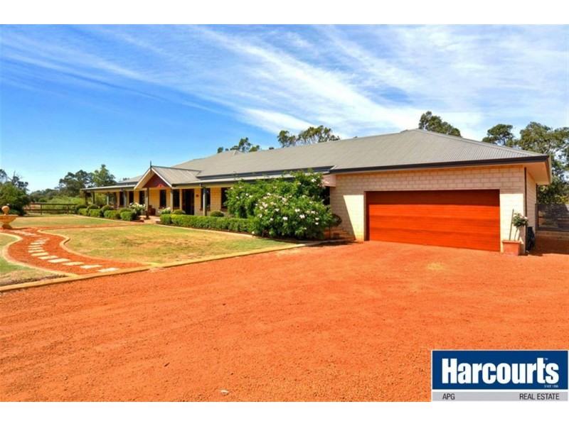 700 Cathedral Avenue, Leschenault WA 6233