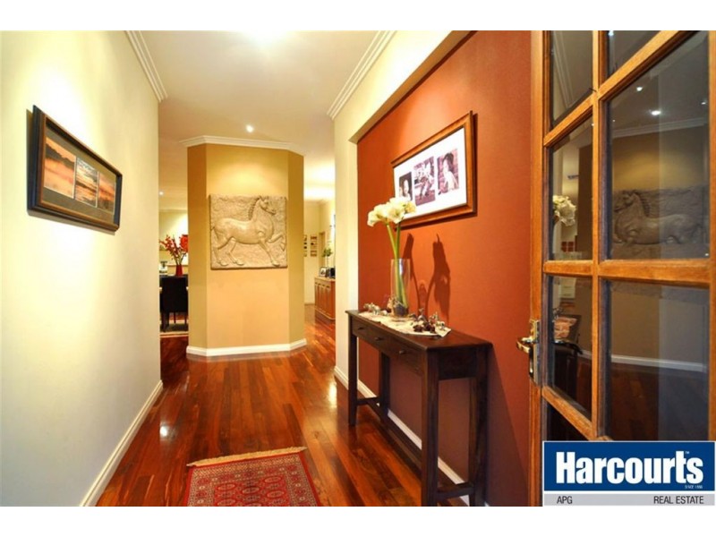 700 Cathedral Avenue, Leschenault WA 6233