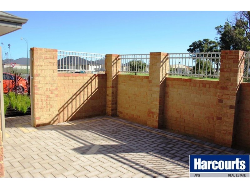 2/12 Denebola Boulevard, Australind WA 6233