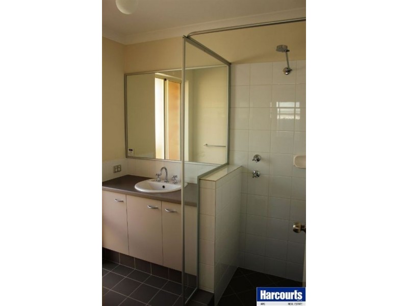 2/12 Denebola Boulevard, Australind WA 6233