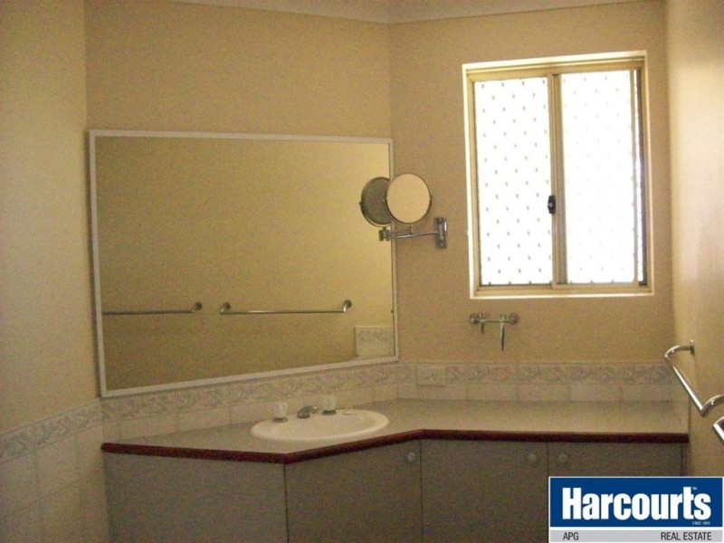 4 Cottonwood Gardans, Eaton WA 6232