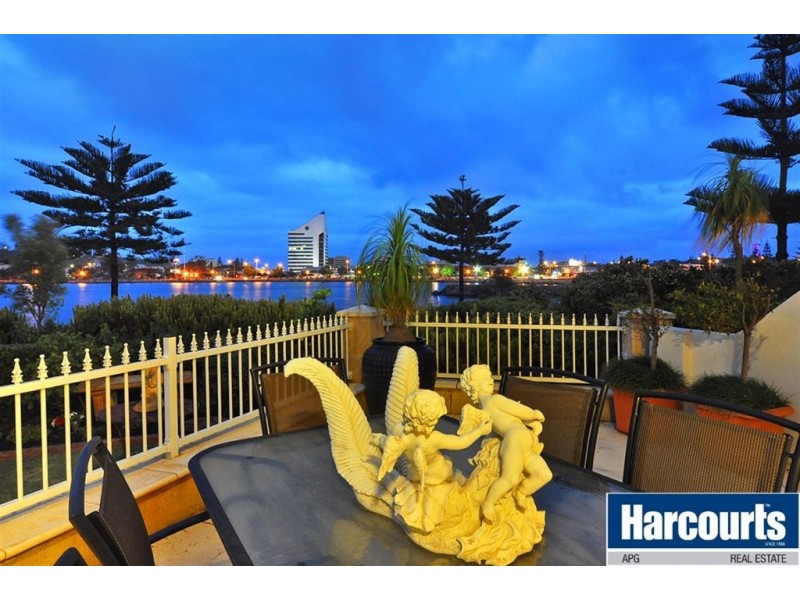 2/62 Marabank Loop, Bunbury WA 6230