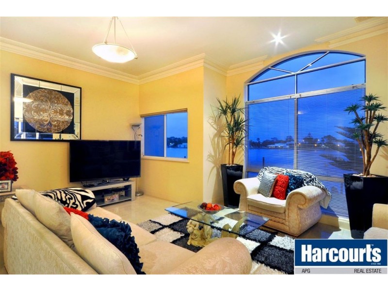 2/62 Marabank Loop, Bunbury WA 6230