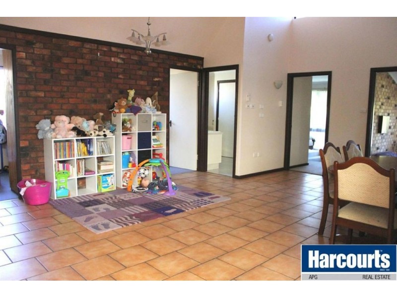 179 Minninup Road, Withers WA 6230
