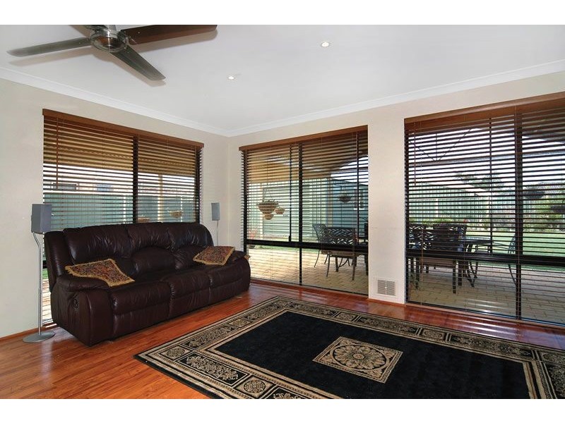 6 Woodquay Avenue, Australind WA 6233