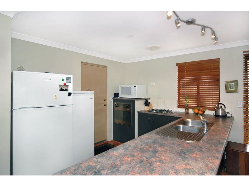 6 Woodquay Avenue, Australind WA 6233