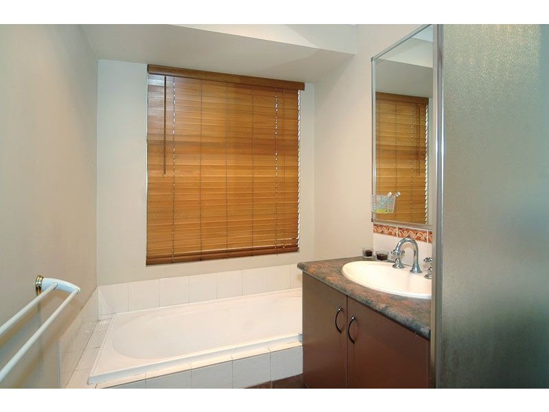 6 Woodquay Avenue, Australind WA 6233