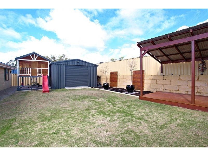 20 Peridot Street, Dalyellup WA 6230
