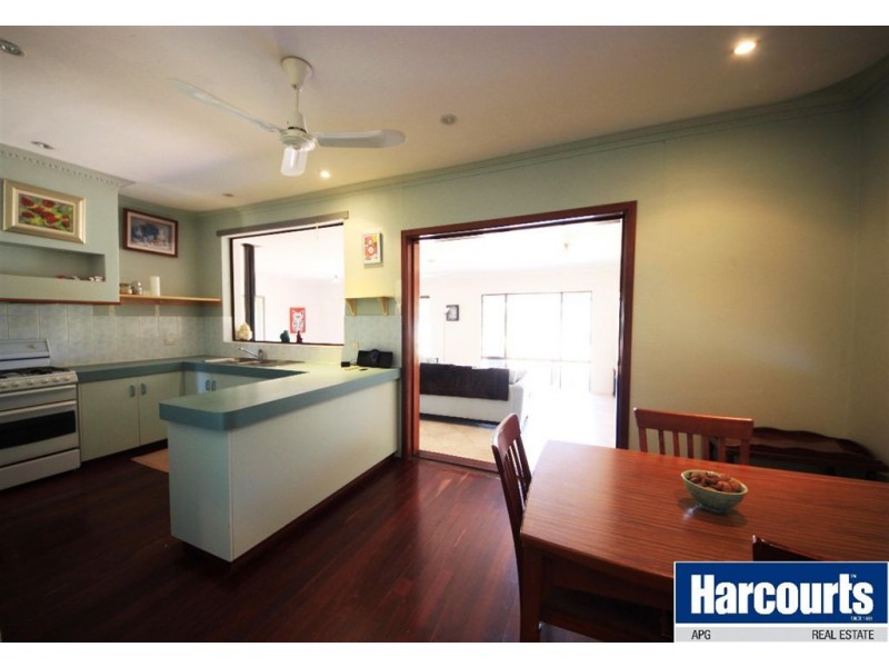 10 Lucy Crescent, Brunswick WA 6224