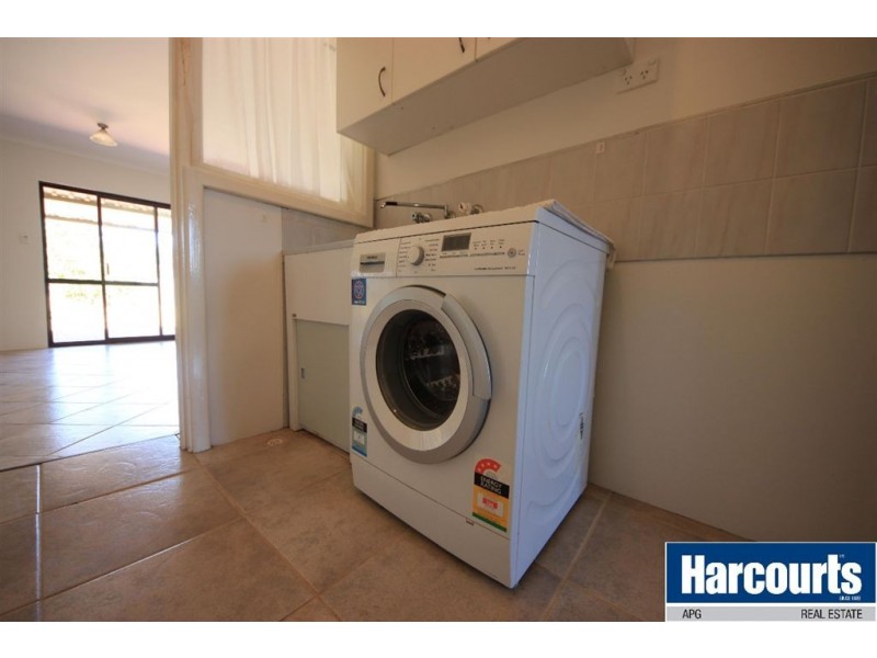 10 Lucy Crescent, Brunswick WA 6224